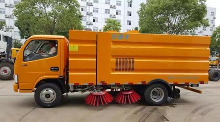 多利卡D6扫路车 城市环卫的高效守护者
