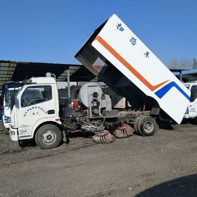 东风道路扫路车 现代城市环卫的清洁卫士